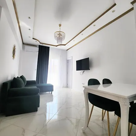 Emerald Apartment *
